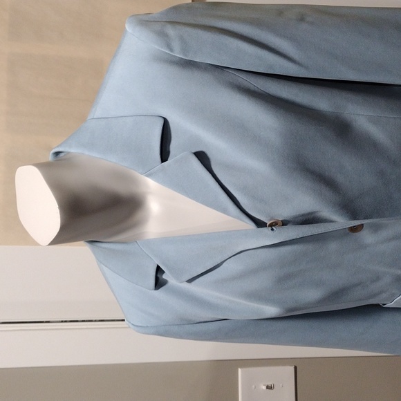Talbots baby blue silk blazer. Mint condition. Size 16 - Picture 1 of 8